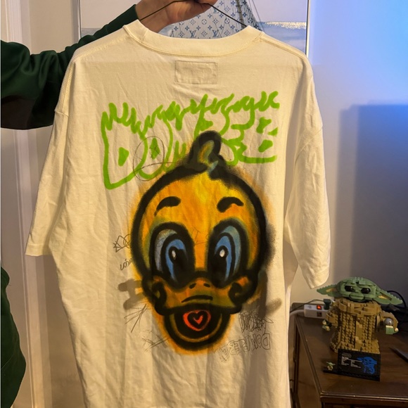 Dom Rebel Tee Duck Holding Heart - Picture 2 of 7